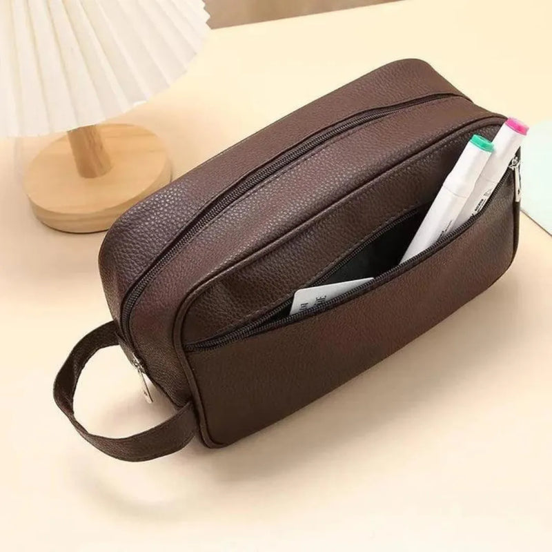 Bolsa Necessaire Masculina de Couro.